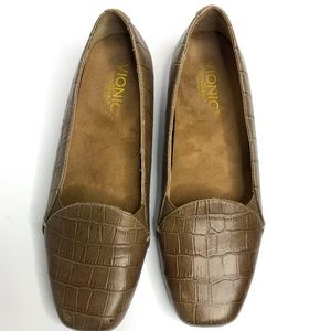 Vionic Dolores crocodile slip on in Demi wedge sz6